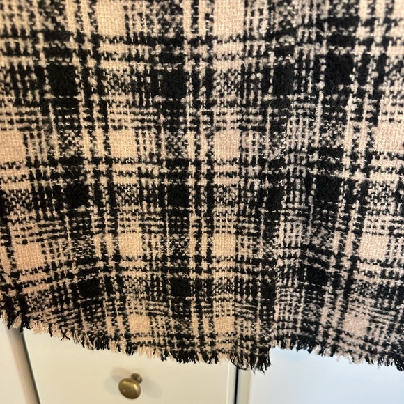 Plaid Shacket with frayed trim - Picture 3 of 5